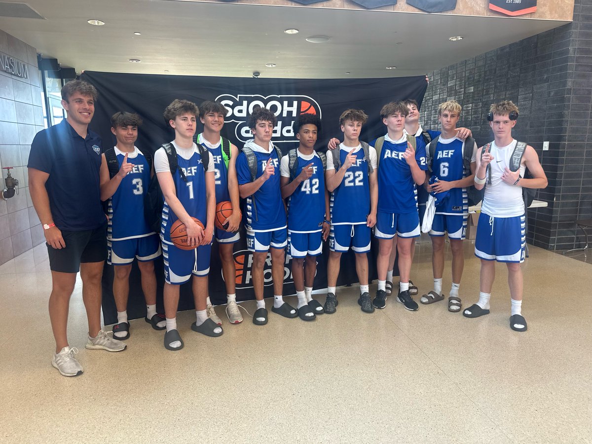 AEF_Academy's tweet image. HUGE Congrats to our teams who won their divisions in their tournaments this weekend!! 🥇🥇🥇

15U Blue - @thephcircuit
7th Blue - @thephcircuit
6th Girls - Sioux Falls SESD

#AttitudeEffortFocus