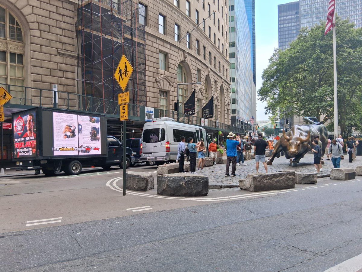 TheLethalGeeks's tweet image. "We Took Our Stand at the Charging Bull—and the World Noticed. 🐂🌍
On behalf of The Lethal Geeks, we want to extend our deepest thanks to everyone who supported and amplified the #HenryCavillSuperman and #WalletsClosed campaign. Shout out to @TheHarshCritics who started the…