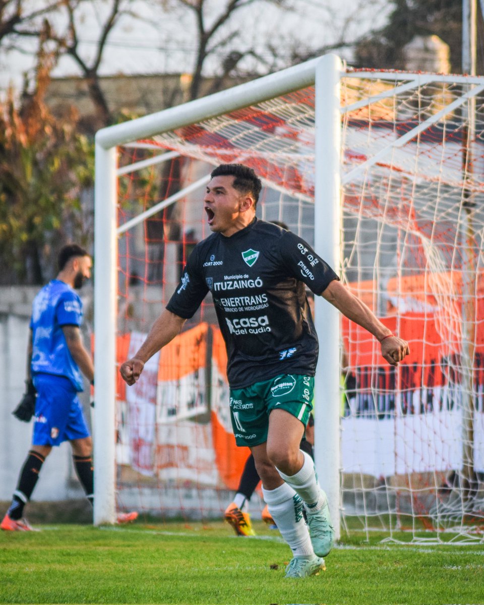 ItuzaingoPrensa's tweet photo. 📸 Lugano 1 - #Ituzaingó 2

🔜 La próxima fecha recibiremos a Puerto Nuevo (viernes 19:30hs).

#VamosVerde 💚 https://t.co/v05V9JfEez