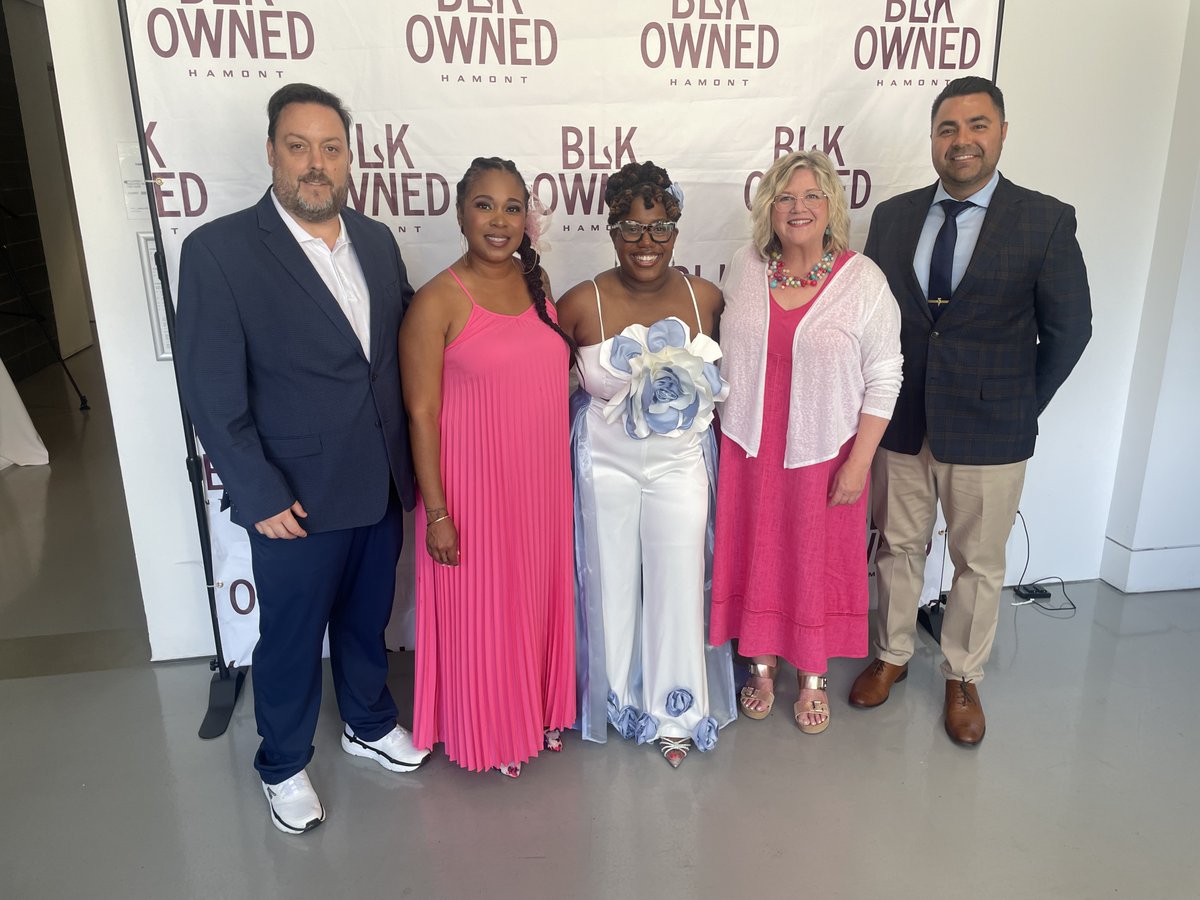 AndreaHorwath's tweet image. #HamOnt What an incredible day at the BLK Owned Garden Party and Fundraiser at the Art Gallery of Hamilton!
Celebrating 5 years of BLK Owned's leadership, vision, and impact on Hamilton’s Black business community was nothing short of inspiring.
Huge congrats to Ashleigh, Alex &…