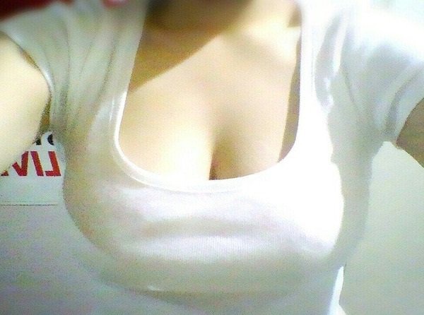 【エッッッロい要求できる】twitterとかLINEとかより若者の間で流行り始めたここ、試してみれば？無料ポイントあるし→bit.ly/37LmDT0