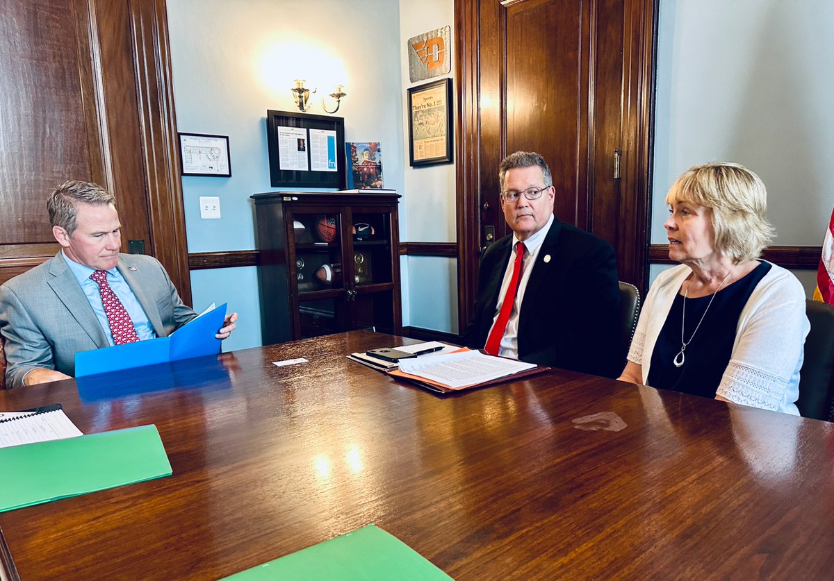 MikeOdioso's tweet image. Thank you OH Sens. Husted, Moreno & other offices for D.C. meetings last week with Leslie, me, members of the McCloy Family Foundation, Together for Choice, Bittersweet Farms, Safe Haven Farms & Metzcor to discuss broadening Medicaid settings for the voiceless I/DD community.😀