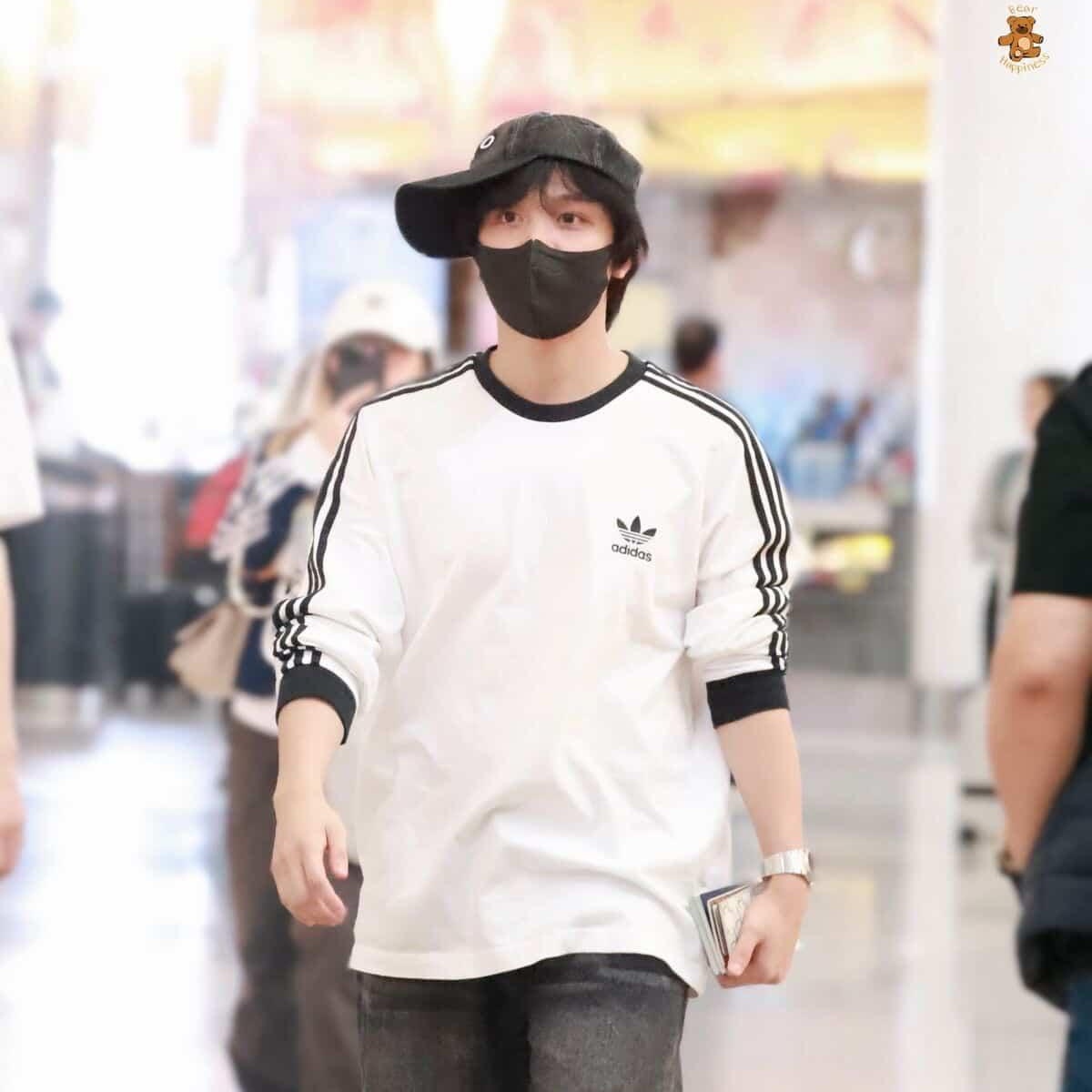 kiyeobox's tweet photo. Adidas 3S Longsleeve T-Shirt (dipakai Haechan NCT) sudah di co size L ya 1pc

💸 980k dp 490k
✅️ sudah co size L 1pc 
📌Tersedia size lain ya ada size L, XL, 2XL
✅ Inc. Shipping Tax
✅ GO
🍊 Pelunasan bisa by oren
📍 Jakarta https://t.co/UgwcwiceN9