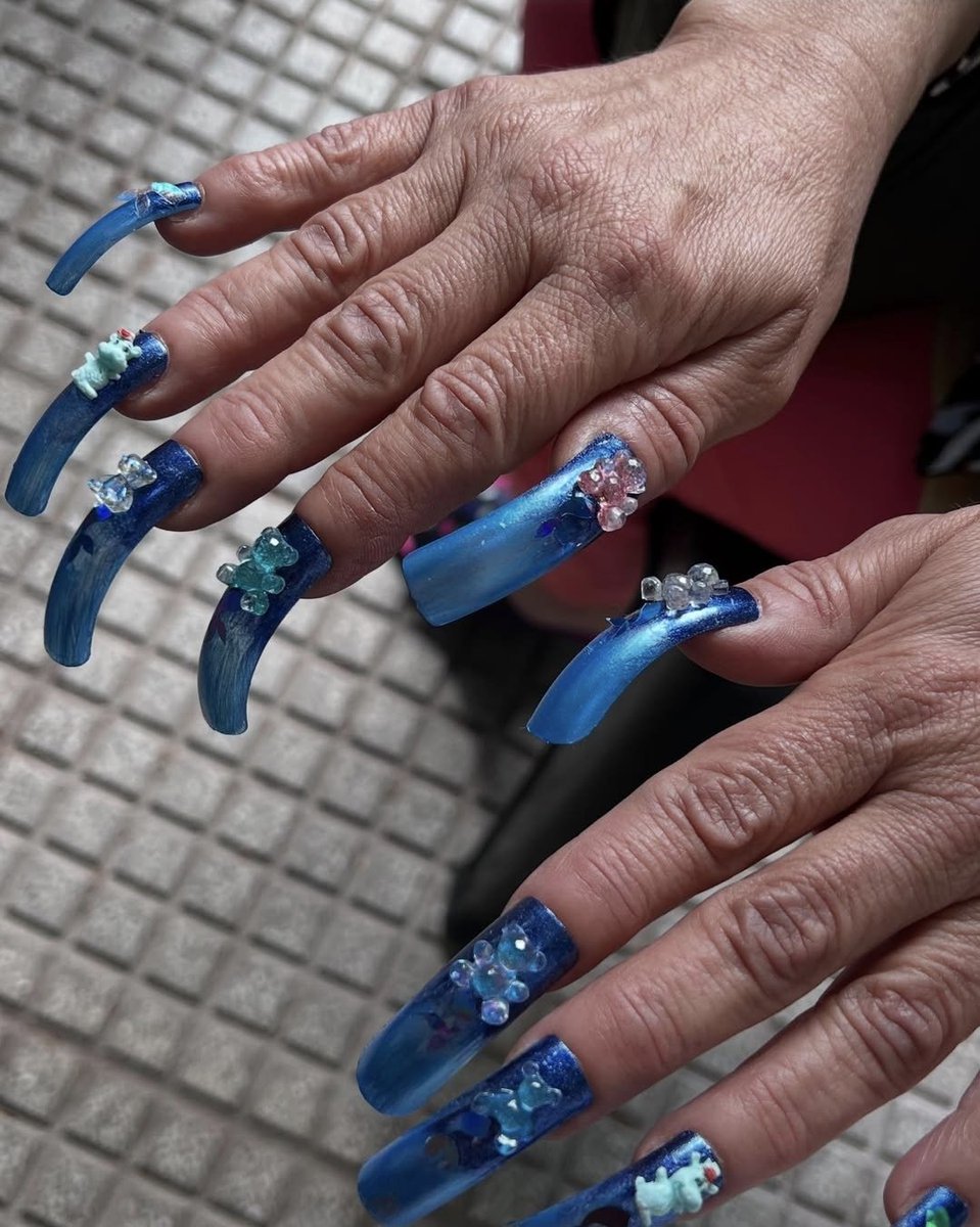 lacurvadelamod's tweet image. - ¿No será mucho? Hoy tengo Burako.
- Te saco un osito.
@malepichot