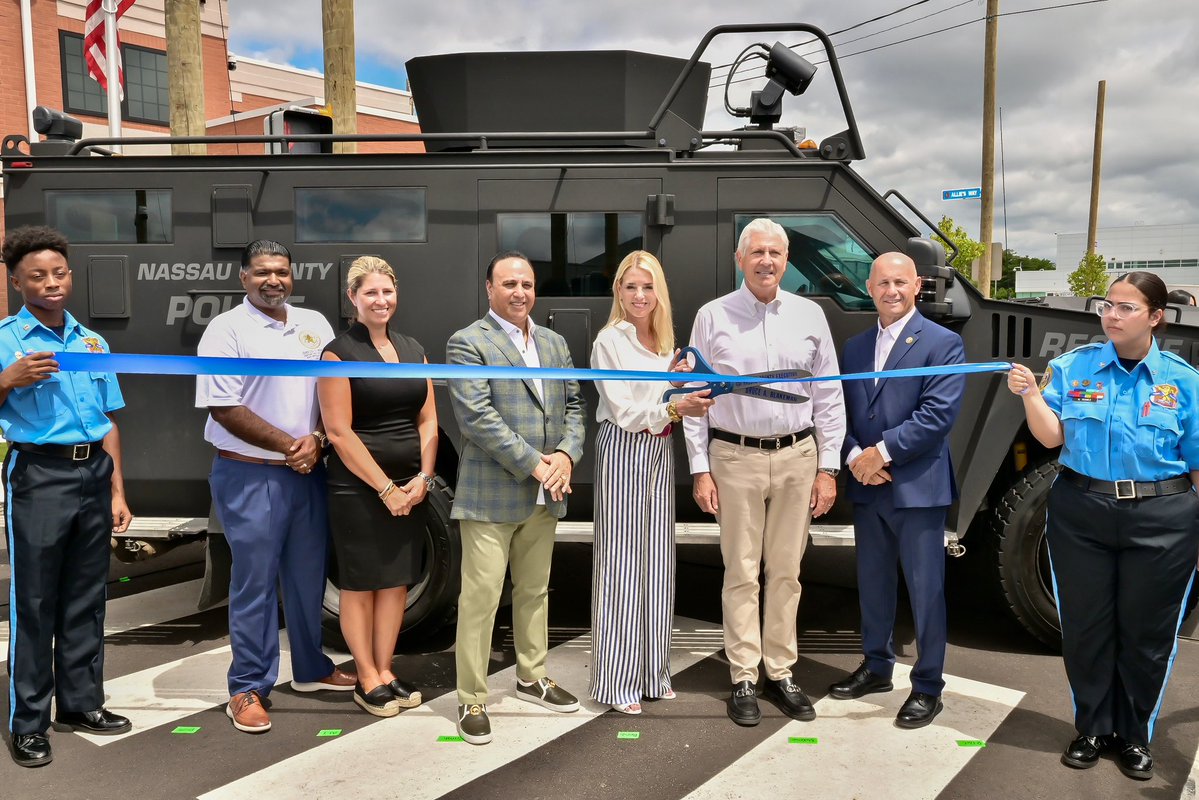 NassauExec's tweet image. US Attorney General Pam Bondi has the courage of a Bengal tiger and the heart of a lion. It was great to have her in Nassau county today as we opened the Harry Singh, Bolla Charity Foundation Training Village, the most state of the art Police Training Village in the United…
