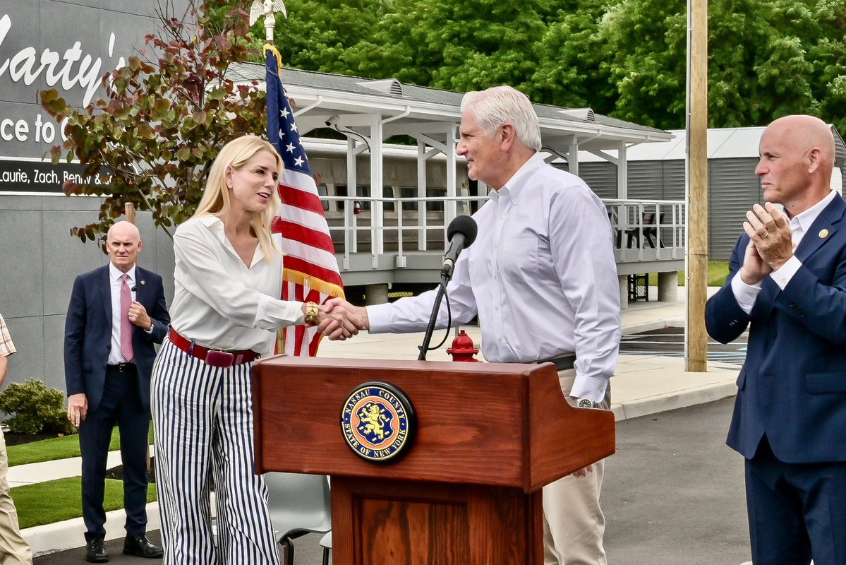 NassauExec's tweet image. US Attorney General Pam Bondi has the courage of a Bengal tiger and the heart of a lion. It was great to have her in Nassau county today as we opened the Harry Singh, Bolla Charity Foundation Training Village, the most state of the art Police Training Village in the United…