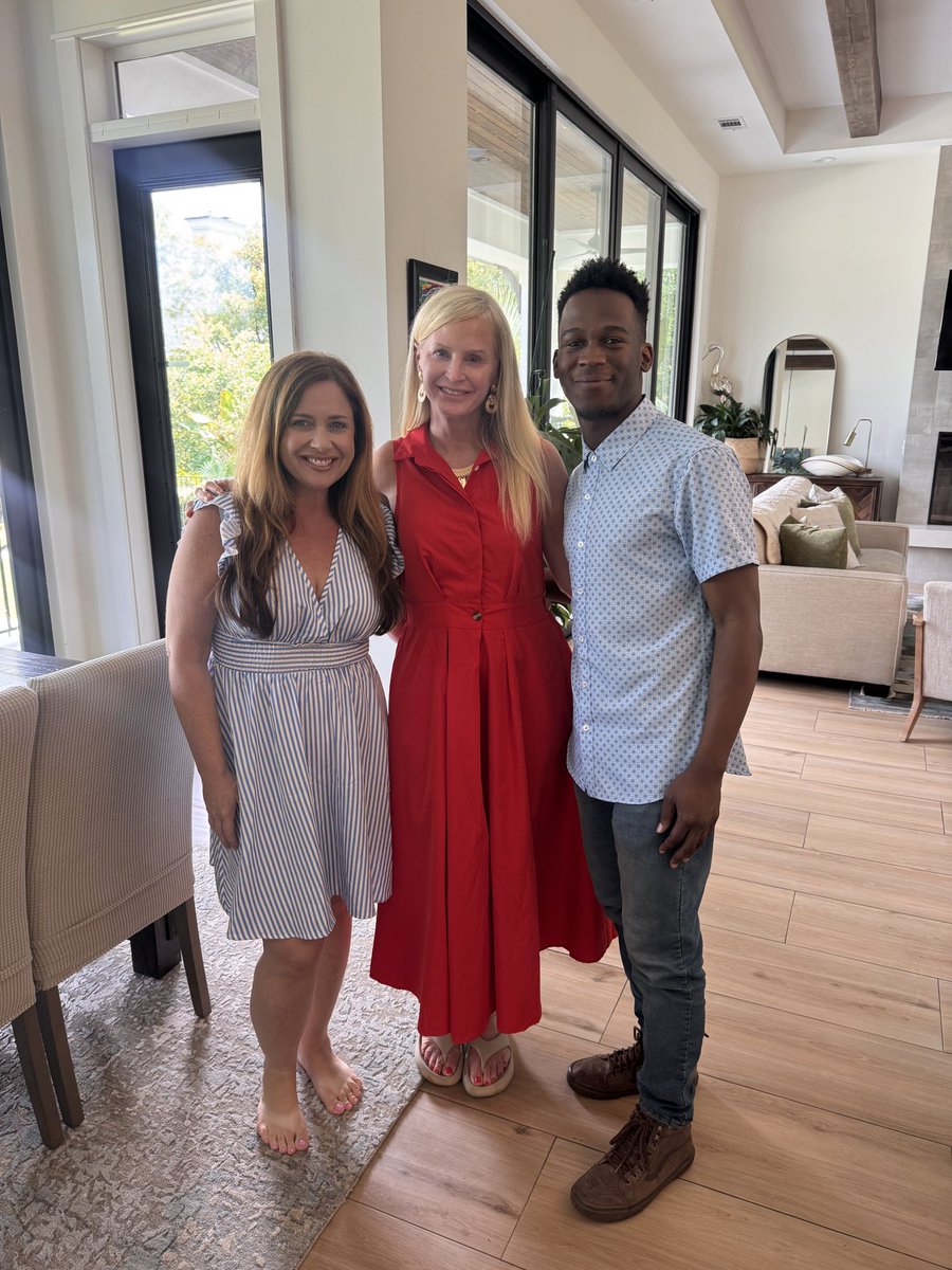 _AndreStafford_'s tweet image. How could I come to the wonderful 1st district of Georgia and not hang out with a warrior like @KandissTaylor?
It’s time to elect Republican that will fight for our values and not another politician from the good ole boy’s club!