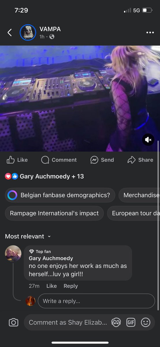 My dad is <a href="/VAMPAOfficial/">VAMPA 🦇🏰🥀</a> biggest fan