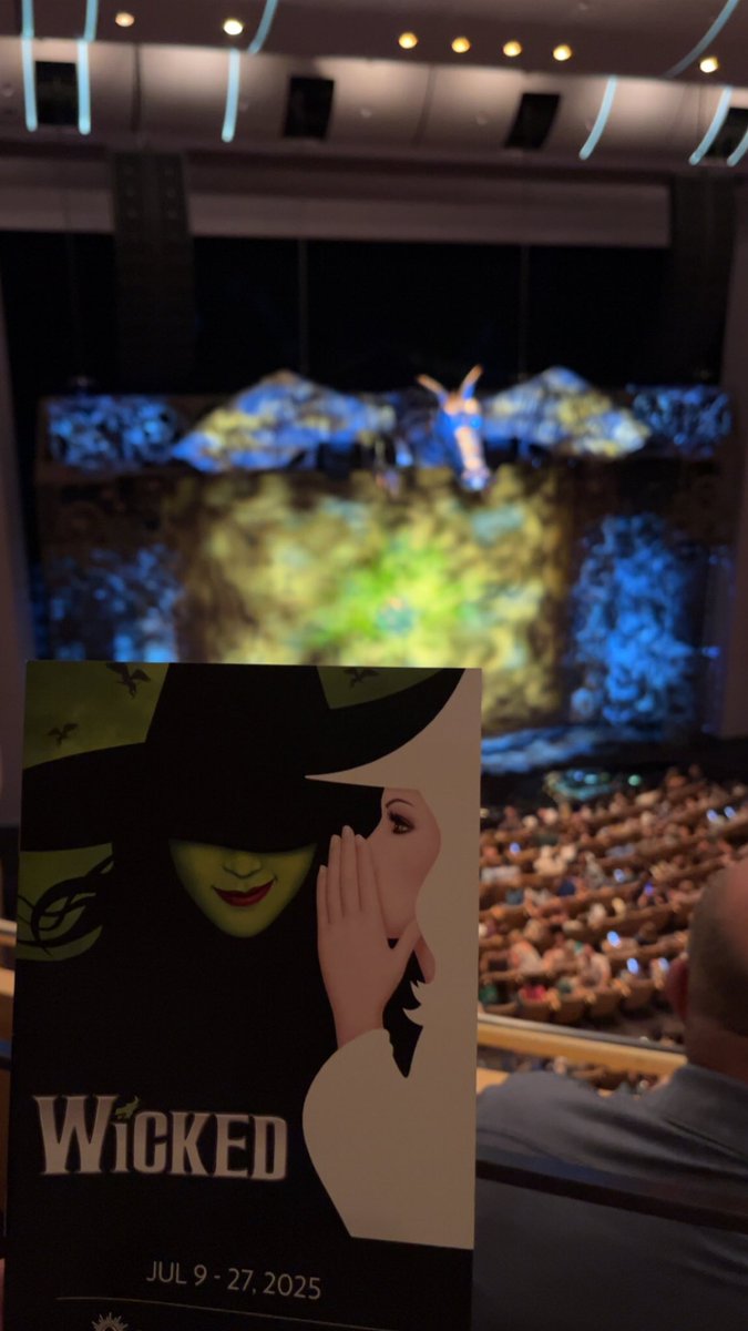 _JesseNelson's tweet image. Seeing Wicked at the @OvertureCenter in Madison tonight! 🎶
Hopefully there is not a surprise year-long intermission break like when we saw the movie. 😅