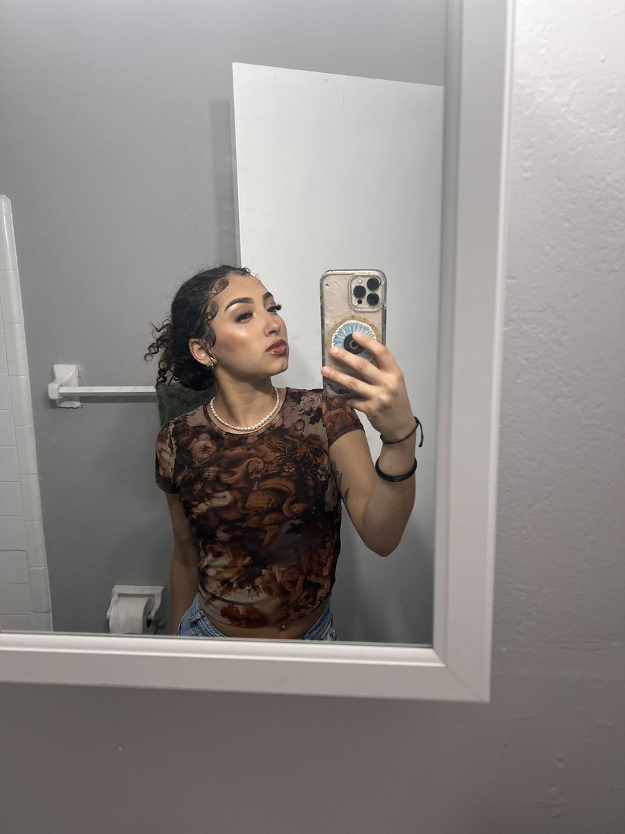 ItssBrattyBella's tweet photo. I don't want your opinion. I want your paycheck. Speak with money or shut the fuck up.
#ShutUpAndSend #Useless #IgnoredTilPaid https://t.co/cimt2VsOTu
