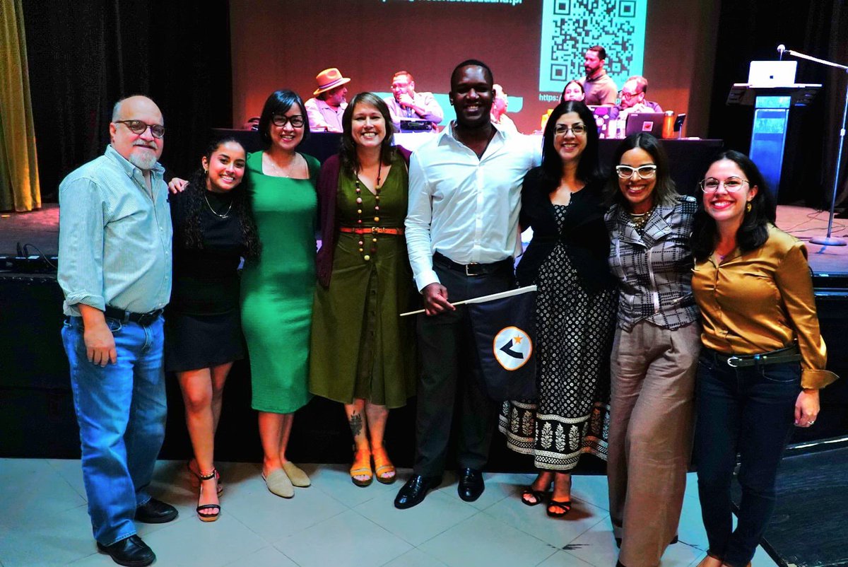 RosaSeguiPR's tweet photo. Tuvimos una exitosa Asamblea Ciudadana Nacional en la que elegimos el nuevo liderato del Movimiento Victoria Ciudadana, que incluye a Eva Prados como la nueva Coordinadora General y Reggie Smith, Subcoordinador General. 

¡Seguimos trabajando juntas por un mejor país! https://t.co/2i1GNGciQ5