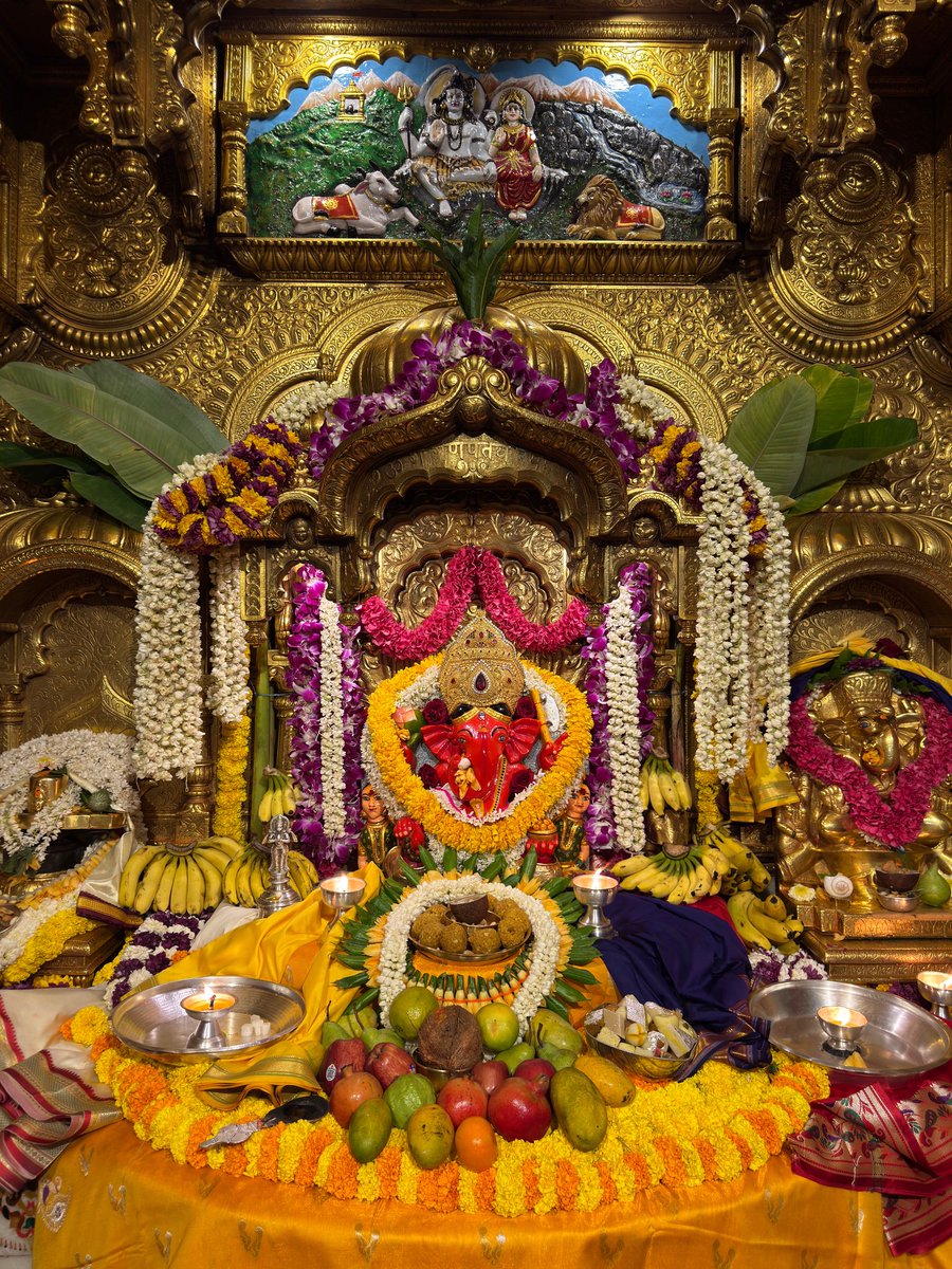 🙏 गणपती  बाप्पा मोरया 🌺मंगलमूर्ती मोरया 🙏१४/०७/२०२५
🙏Ganapati Bappa Moraya 🌺 Mangalmurti Moraya  🙏 14/07/2025
