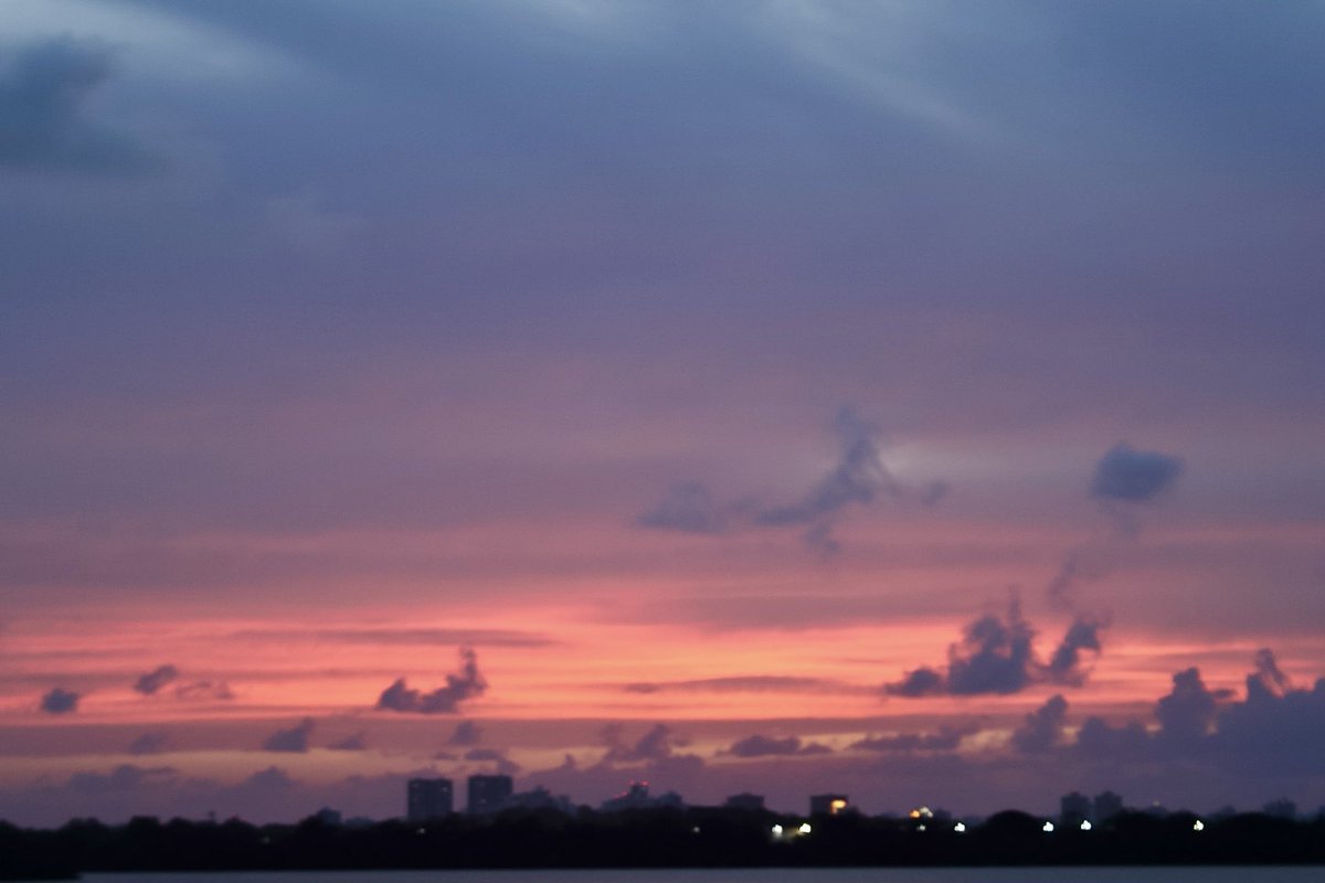 Jowie Otero (@jowie_otero) on Twitter photo El atardecer desde el Teodoro Moscoso. <a href="/Fernando_AF14/">Fernando Aymat 𝕏</a> <a href="/TWAPuertoRico/">The Weather Alert P.R.</a> <a href="/alvarosayan049/">Álvaro Sayan</a> <a href="/AtabeyPhotog/">Atabey Photography</a> <a href="/adamonzon/">Ada Monzón</a> <a href="/CycloforumsPR/">CycloforumsPR</a> <a href="/DeborahTiempo/">Deborah Martorell</a> <a href="/FlorLluch/">Flor Lluch</a> <a href="/GuaybanaJota/">RealJota</a> <a href="/NormaOrtizRodr4/">Norma Ortiz Rodriguez</a> <a href="/BoricuaVasca/">Vascaboricua</a> <a href="/SLopezTiempo/">Suheily López Belén</a> <a href="/Carlostoletv/">Carlos Tolentino</a> El atardecer desde el Teodoro Moscoso. <a href="/Fernando_AF14/">Fernando Aymat 𝕏</a> <a href="/TWAPuertoRico/">The Weather Alert P.R.</a> <a href="/alvarosayan049/">Álvaro Sayan</a> <a href="/AtabeyPhotog/">Atabey Photography</a> <a href="/adamonzon/">Ada Monzón</a> <a href="/CycloforumsPR/">CycloforumsPR</a> <a href="/DeborahTiempo/">Deborah Martorell</a> <a href="/FlorLluch/">Flor Lluch</a> <a href="/GuaybanaJota/">RealJota</a> <a href="/NormaOrtizRodr4/">Norma Ortiz Rodriguez</a> <a href="/BoricuaVasca/">Vascaboricua</a> <a href="/SLopezTiempo/">Suheily López Belén</a> <a href="/Carlostoletv/">Carlos Tolentino</a>