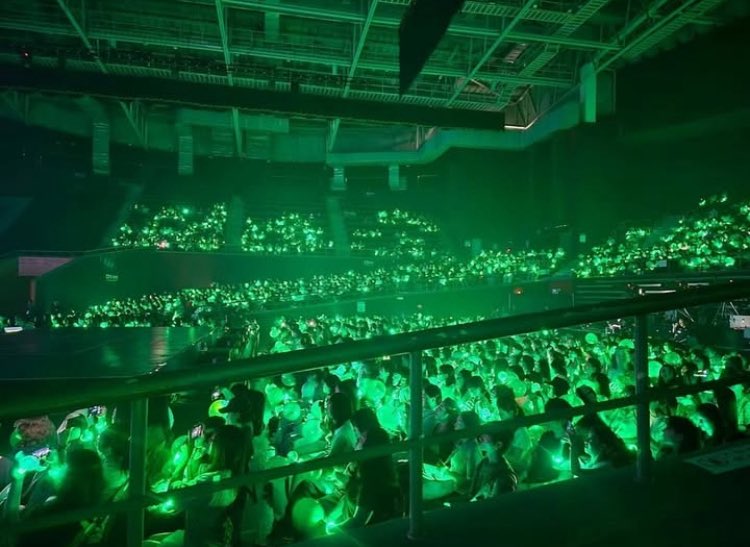 ERRYssYS's tweet photo. あぁ…😭
もうこの会場見ただけで泣ける😭
大成功、おめでとう…！！
くぅ…😭
#ss501 #20thanniversary https://t.co/I9Lkcw4Wq1
