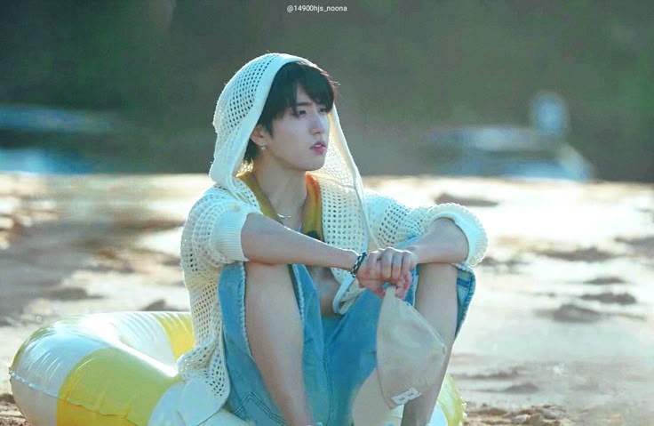 한. tweet media