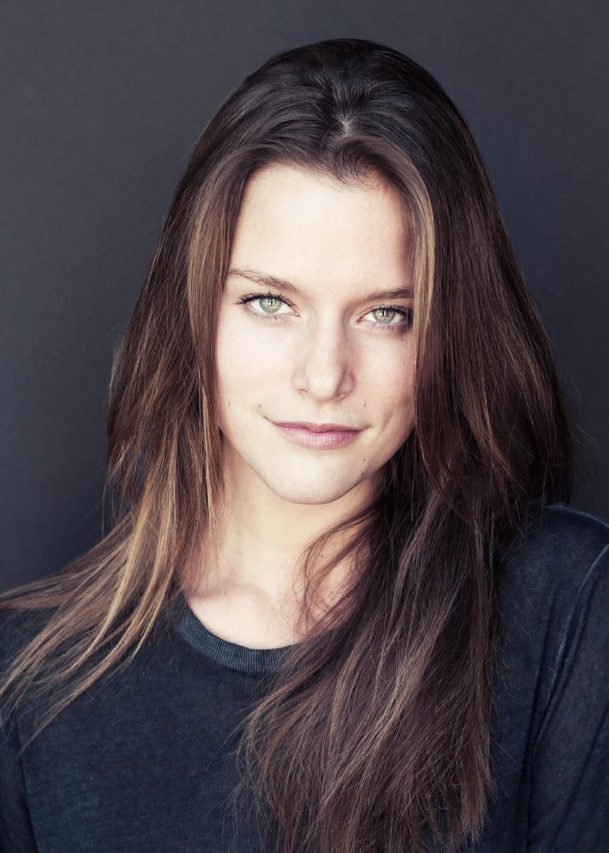 Bros, can someone please explain how I get a French Canadian gf?