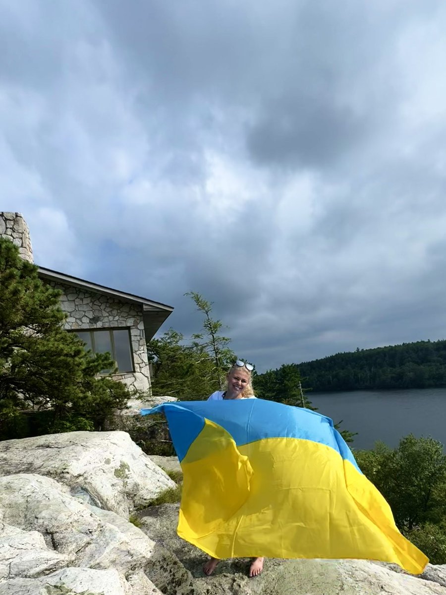 The Ukrainian flag makes any gloomy day brighter. 

Slava Ukraini from upstate New York!