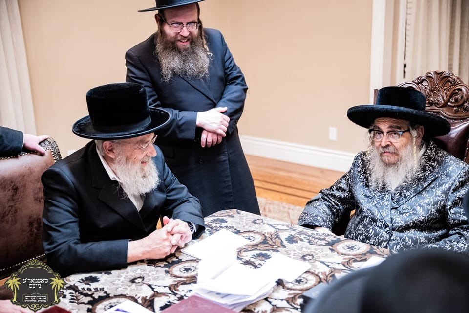 HQSatmar's tweet image. Rabbi Shlomo Bochner, founder of the incredible @BoneiOlam Organization, dedicated to supporting couples facing infertility, along with the Boneiolam.org board of directors, visited Satmar Grand Rebbe Aron at his residence in the Town of Palm Tree, Kiryas Joel. A…