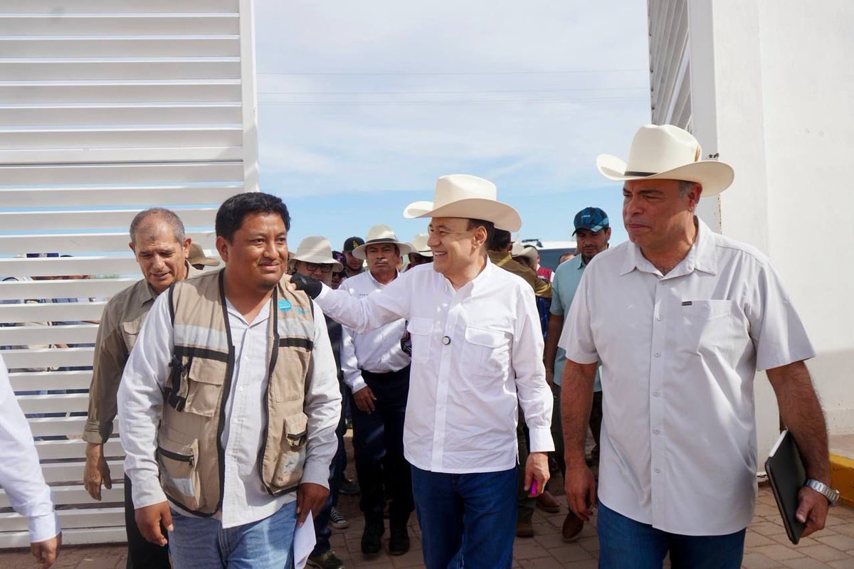 Gobierno del Estado de Sonora (@gobiernosonora) on Twitter photo 💧 El gobernador <a href="/AlfonsoDurazo/">Alfonso Durazo</a> supervisó, junto a autoridades tradicionales, la planta potabilizadora para eficientar el suministro del Acueducto Yaqui.
Con el respaldo de la presidenta <a href="/Claudiashein/">Claudia Sheinbaum Pardo</a>, el segundo piso del Plan de Justicia para el Pueblo Yaqui avanza por su 💧 El gobernador <a href="/AlfonsoDurazo/">Alfonso Durazo</a> supervisó, junto a autoridades tradicionales, la planta potabilizadora para eficientar el suministro del Acueducto Yaqui.
Con el respaldo de la presidenta <a href="/Claudiashein/">Claudia Sheinbaum Pardo</a>, el segundo piso del Plan de Justicia para el Pueblo Yaqui avanza por su