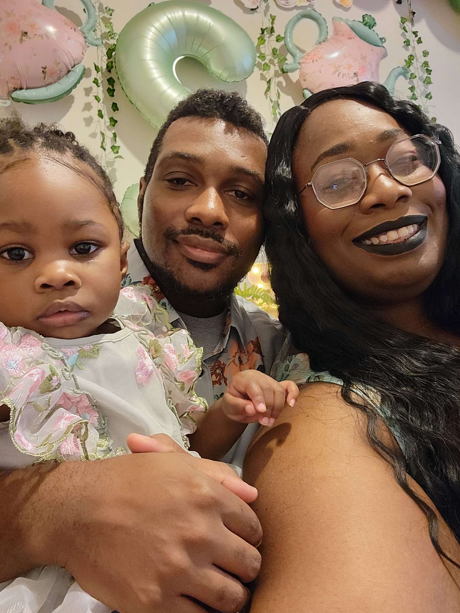 Tea for 2 was the theme. 
Happy bday Brooklyn. 
I can't imagine life without you being here. 

Everything made by Mommy :)