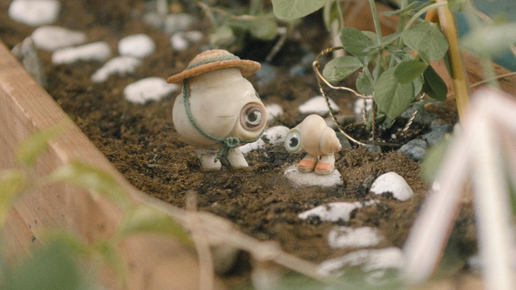 Pusimos "Marcel, el caracol con zapatos" en Netflix sin esperar nada.

Pocas veces lloré tanto en mi vida con un caracol con zapatos.

Véanla como sea, es un antes y un después.