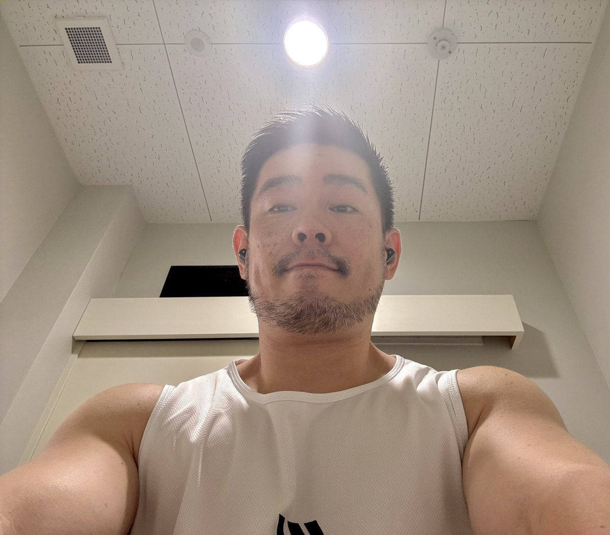 coco1no1's tweet photo. 朝ジム終わり。ぴかーん💡 https://t.co/OBpMADp9Df
