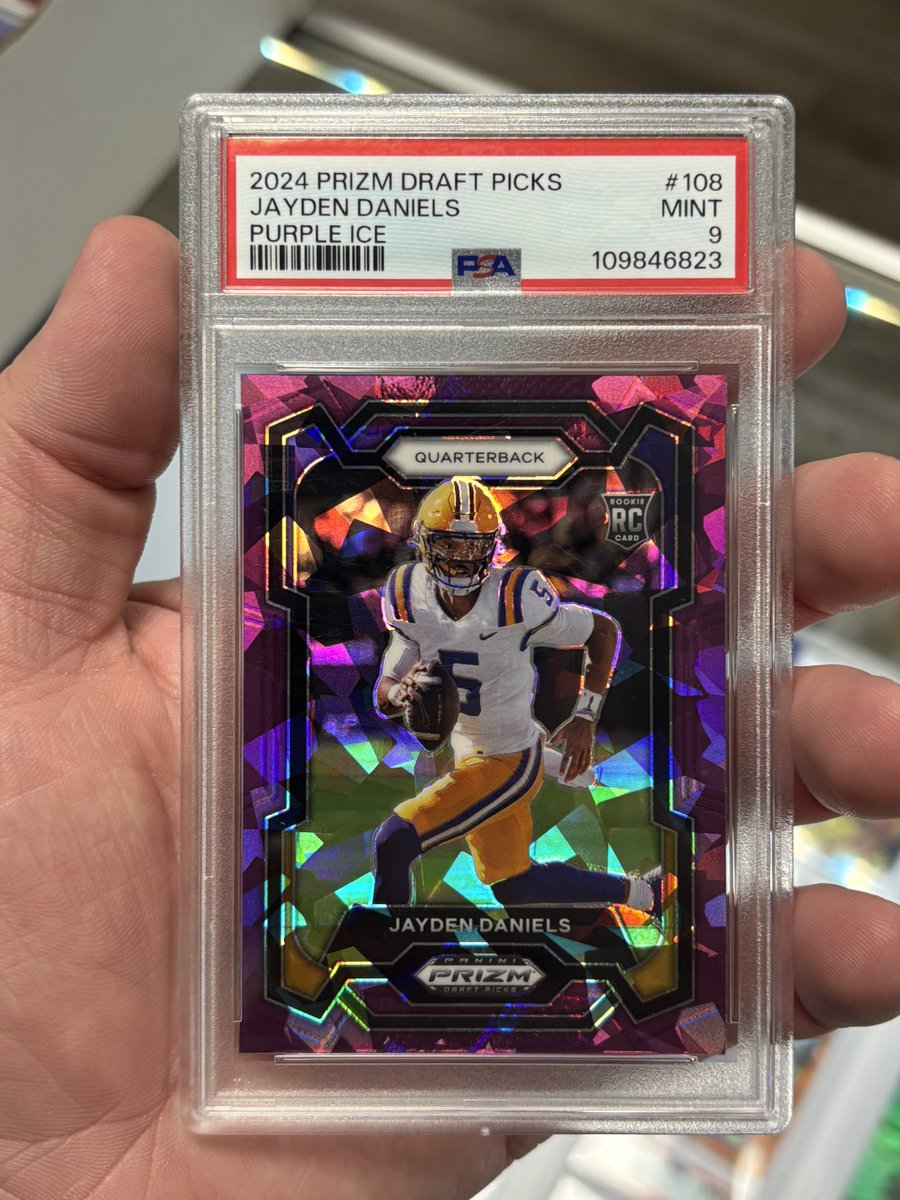#FACTORYSTACKS stack thru 7/13 (tonight)!

$45 Jayden Daniels Draft Picks /149

Claim with “take”, offers can be sniped.
Stacks &lt; $60 pay $5 BMWT. Must claim at full for claim to be eligible for 5-10% stack discount.