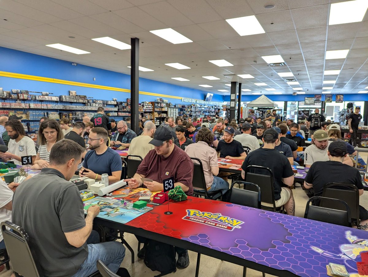 Thanks everyone for coming to our Summer Regional!

Top 16 will be posted soon and you can catch the VOD at twitch.tv/duresscrew !

📸 : Jason C