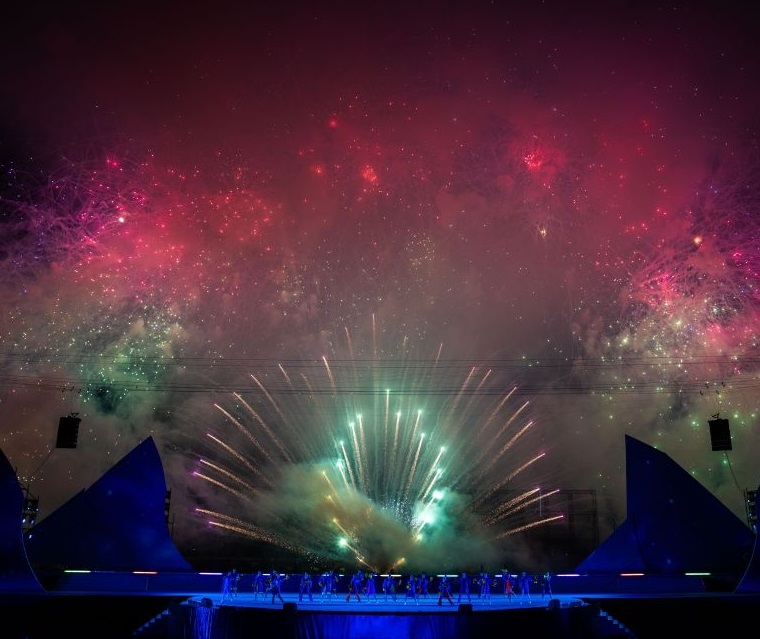 haiqing_lee's tweet image. 创意焰火秀！湖南浏阳。
A creative fireworks show lit up the sky at the Sky Theatre in Liuyang City, Hunan Province, #China. 
#FireworkShow