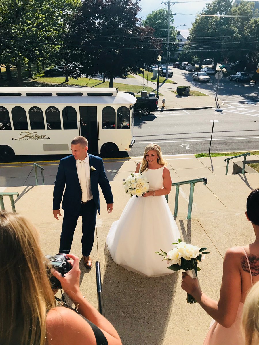 CoachJeffMoore's tweet image. 7 times around the circle with my best friend. I love you @britta__moore !