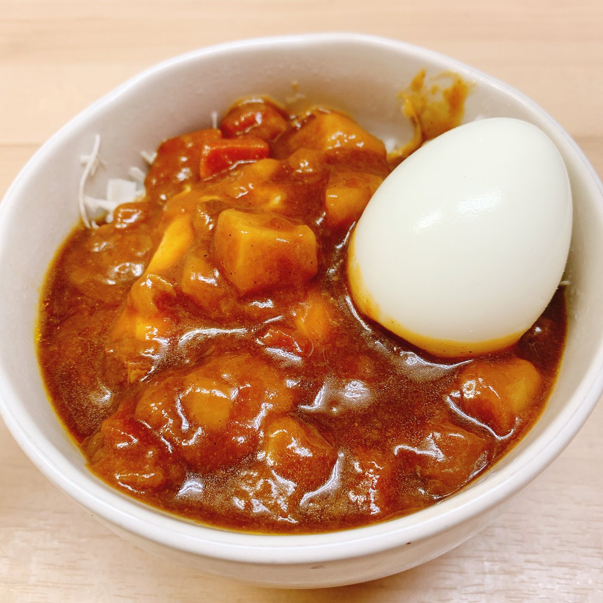 caravelsasaki's tweet image. 朝カレー🍛
🍚の上に千切りキャベツ
バッチリだった😋