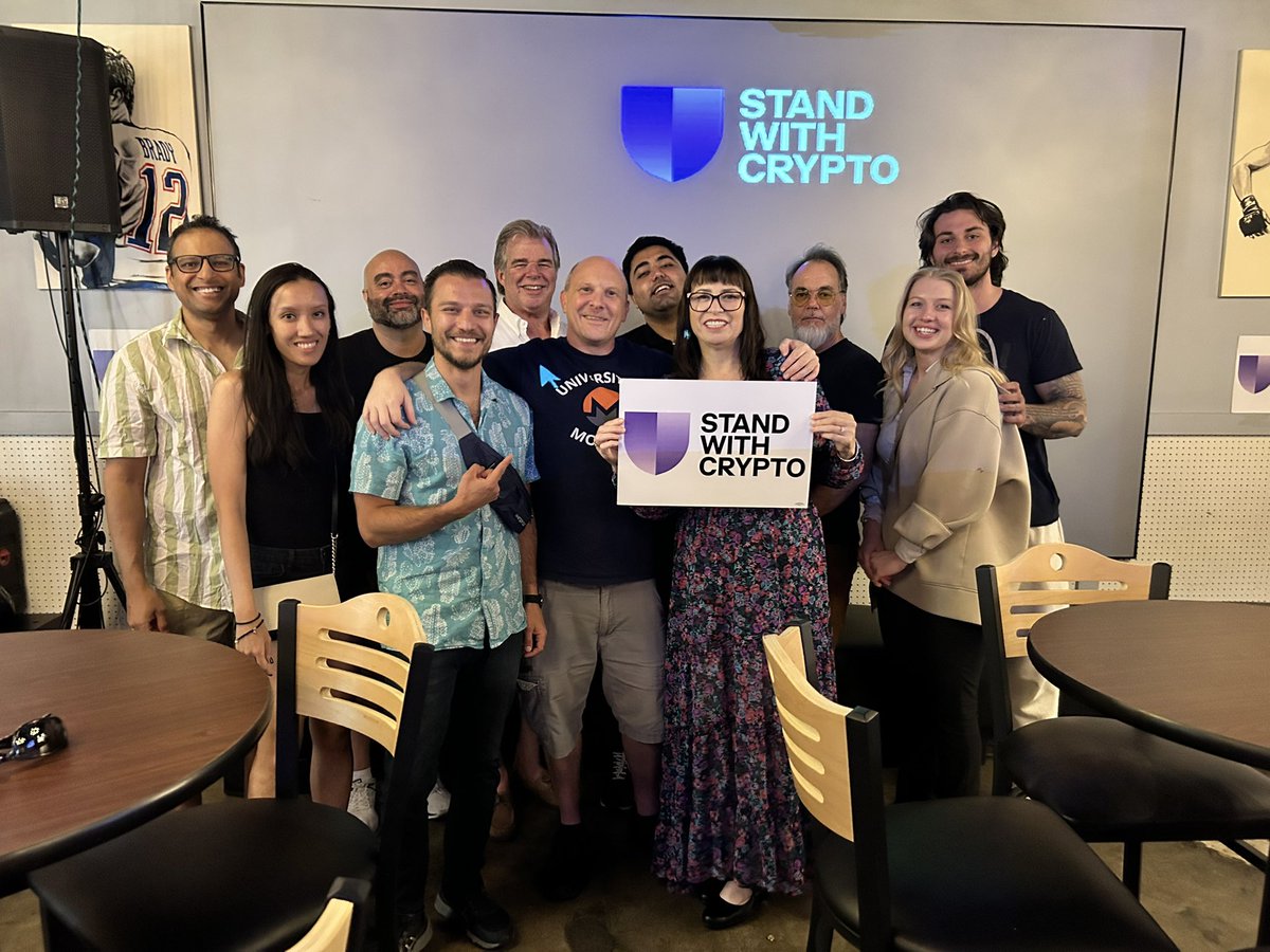 VegasCryptoNV's tweet photo. Our Privacy on Tap event had it all! 
We talked about how to push for real change by reaching out to lawmakers, thanks to  @standwithcrypto

We got into self-custody and privacy with help from @EdgeWallet

We heard about @Bubbles2Earn reducing plastic waste. Web3 + real world use https://t.co/fWcGhcMN4d
