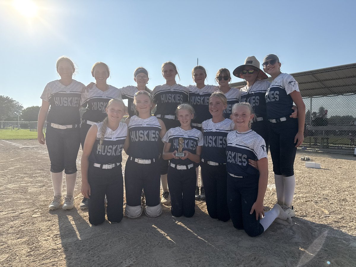 Jackfield01's tweet photo. CONGRATULATIONS to our 12U team on their 2nd place finish at the Fairmont Cardinal Power Fastpitch Classic!🥈The team went 3-1 on the day! Way to go!!👏🏼👏🏼👏🏼 https://t.co/PJ9WmEkfd4
