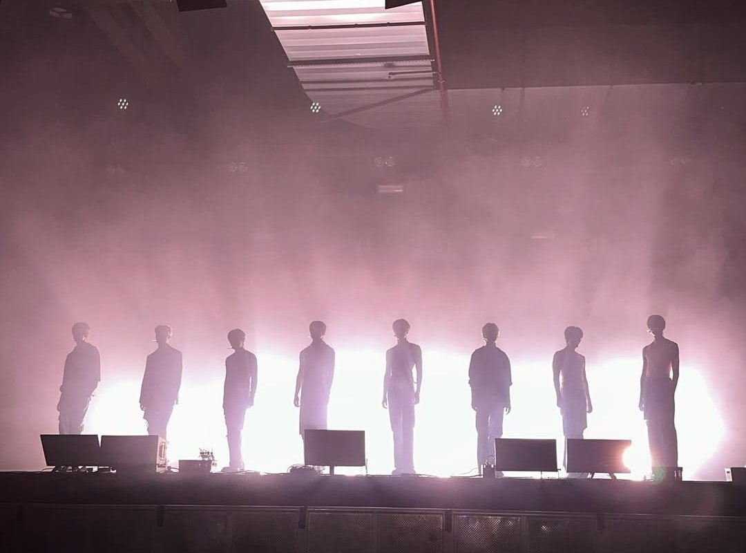 8TURNBRAZIL's tweet image. Hoje, com muito esforço e dedicação, o 8TURN concluiu sua primeira turnê mundial. Ainda não foi dessa vez que vieram ao nosso país, mas pudemos acompanhar de perto todo o trabalho duro e ver, mais uma vez, o quanto são dedicados e unidos como uma família, a nossa família!