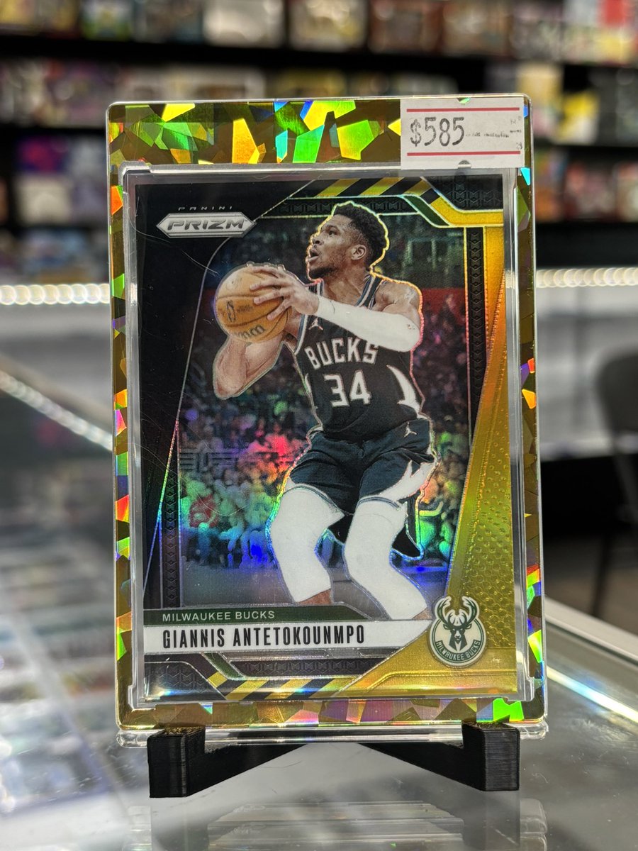 #FACTORYSTACKS stack thru 7/13 (tonight)!

$550 Giannis Antetokounmpo Black Gold /5

Claim with “take”, offers can be sniped.
Stacks &lt; $60 pay $5 BMWT. Must claim at full for claim to be eligible for 5-10% stack discount.