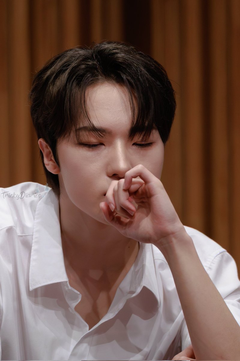 juvghoon's tweet photo. @bcomgyuu hmmm https://t.co/qlGuWhG0nJ