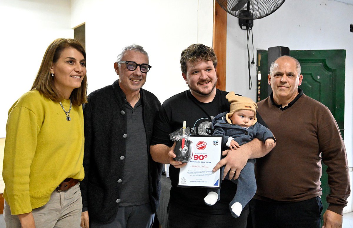 Gisela Zamora (@giselalzamora) on Twitter photo Junto al intendente <a href="/ZamoraJulio/">Julio Zamora</a> , acompañamos a la Asociación “Comercios Unidos y Solidarios El Talar” en el reconocimiento por su gran trayectoria en la localidad. ¡Felicitaciones a cada uno de ellos! 👏🏼♥️ Junto al intendente <a href="/ZamoraJulio/">Julio Zamora</a> , acompañamos a la Asociación “Comercios Unidos y Solidarios El Talar” en el reconocimiento por su gran trayectoria en la localidad. ¡Felicitaciones a cada uno de ellos! 👏🏼♥️
