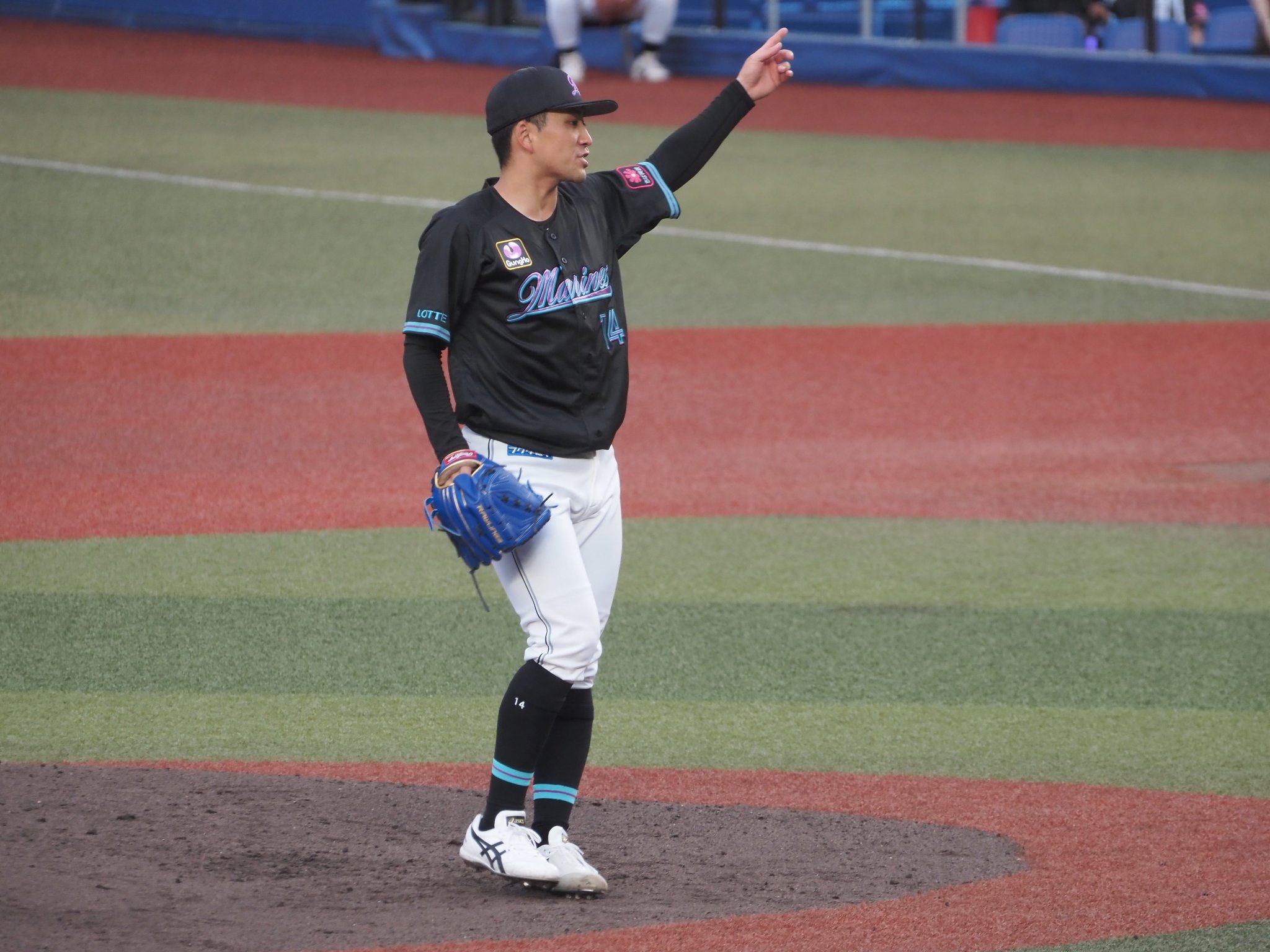 小島和哉 14 ストライプユニフォーム 楽天市場】千葉ロッテマリーンズ グッズ ユニフォーム 小島 和哉