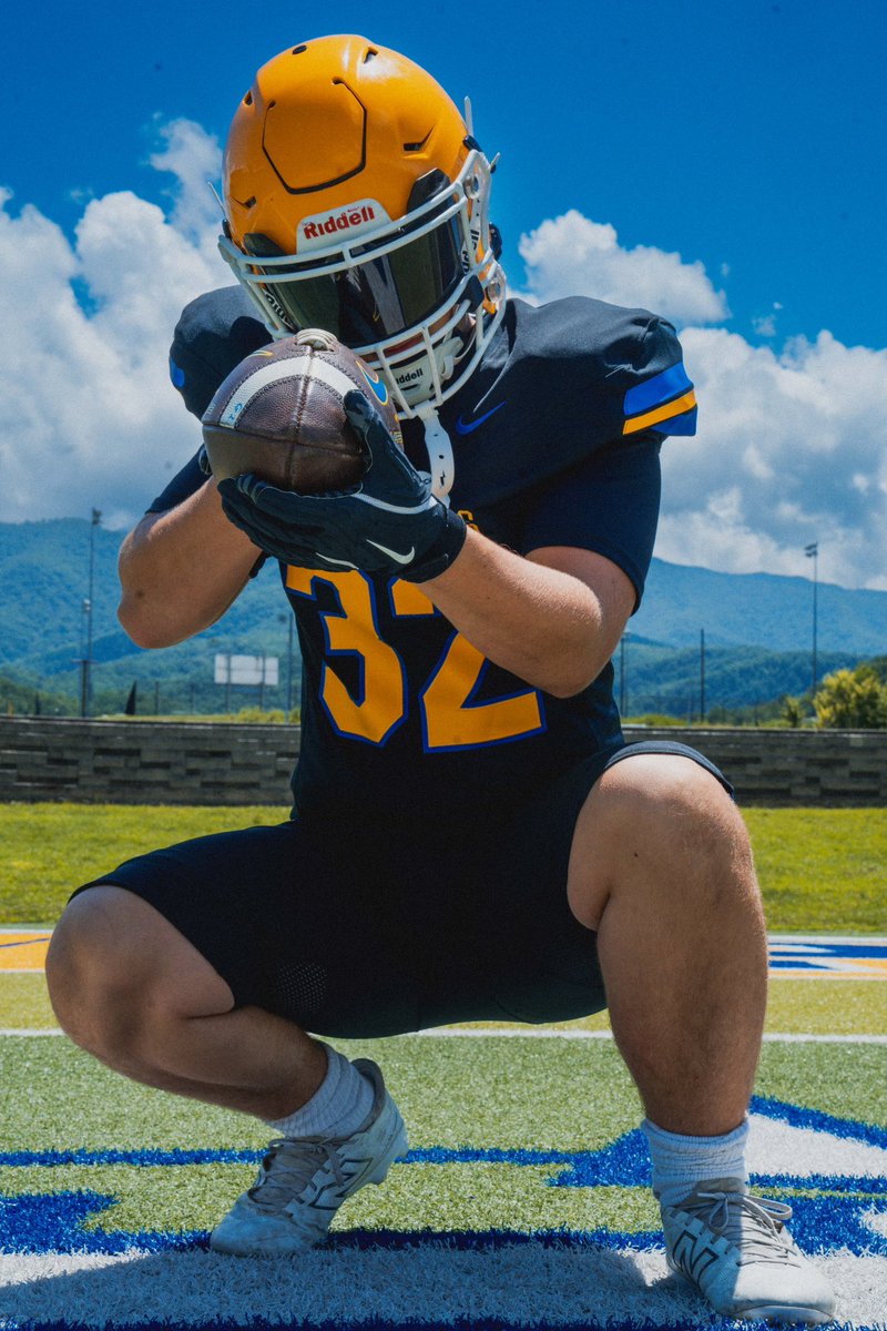 Wes_Jenkins1's tweet image. I’m not sure there is a more beautiful high school football field than Gattlinburg-Pittman 📸📸
if there is, I’d love to see it!