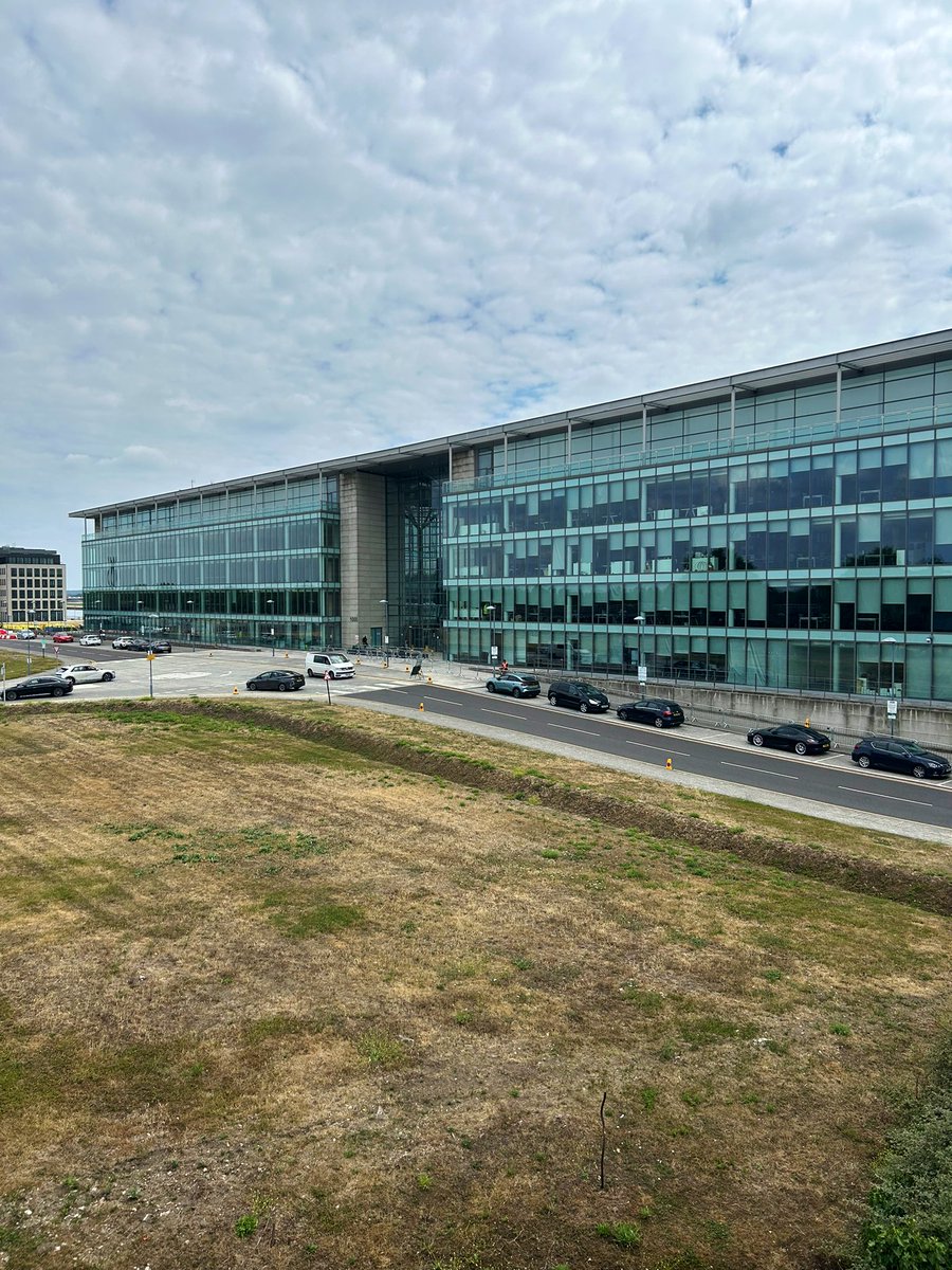 Had a lovely time at <a href="/Ldn_Ambulance/">London Ambulance Service</a> EOC for the annual <a href="/TheLondon10K/">Saucony London 10K</a> run 🏃🏃‍♀️🏃‍♂️

Great planning from the upper management and command team. 

#MySJADay #StJohnPeople