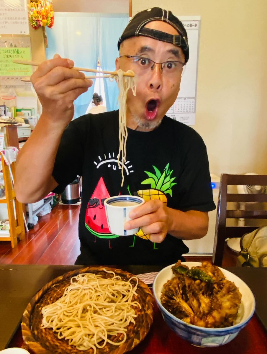 wakko00771188's tweet image. 今日のお昼は手打ちそば「やまびこ」さんへ😃
@yamabiko1208

wakko
ねぎとろ丼ランチ
kakkun
舞茸天丼セット

美味しくいただきました♪♪
ごちそうさまでした😋

#手打ちそばやまびこ
#日本蕎麦
#天ぷら
#ねぎとろ
#舞茸
#ねぎとろ丼ランチ
#舞茸天丼セット
#ランチ
#お昼ごはん