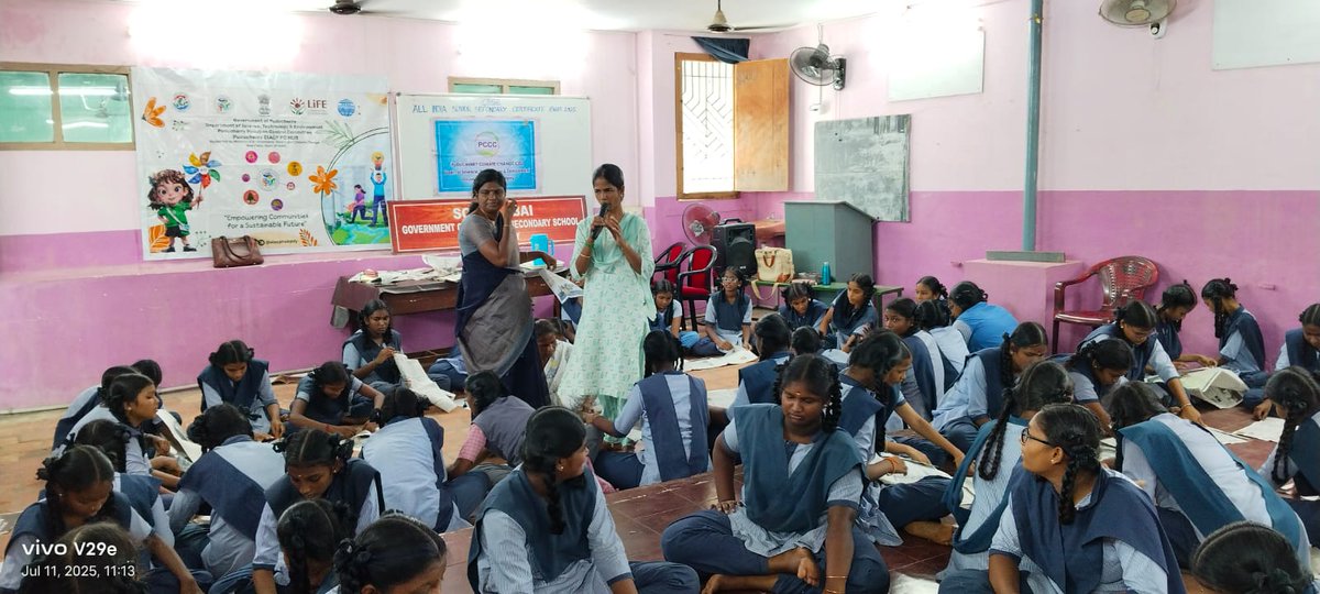 cccpuducherry's tweet image. 🛍️ PCCC organised a Paper Bag Making Workshop at Soucilabai Govt. Higher Secondary School, Puducherry on 11.07.2025 to promote eco-friendly alternatives to plastic. 🌱📄
Empowering students to choose sustainability
#MissionLiFE #BeatPlasticPollution #PaperBagDay #EcoAwareness