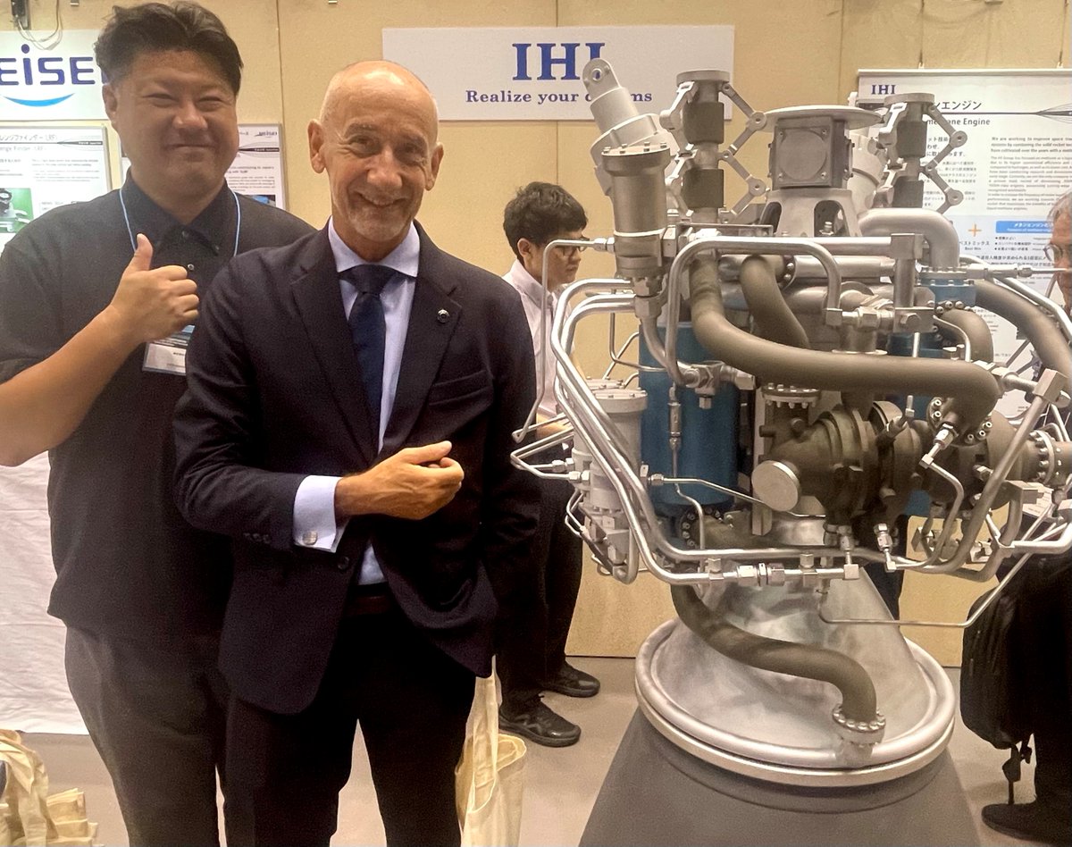 EUinJapan's tweet image. 徳島県で開催中の「第35回宇宙技術および科学の国際シンポジウム(#ISTS)」。
パケEU大使は14日の開会式で、地球観測プログラム「#コペルニクス」をはじめ、#EU は #宇宙 において世界有数の活動主体であり、二者間対話などを通じて、日本が同分野で最も信頼できるパートナーの一つだと述べた🚀🛰️🪐🌌