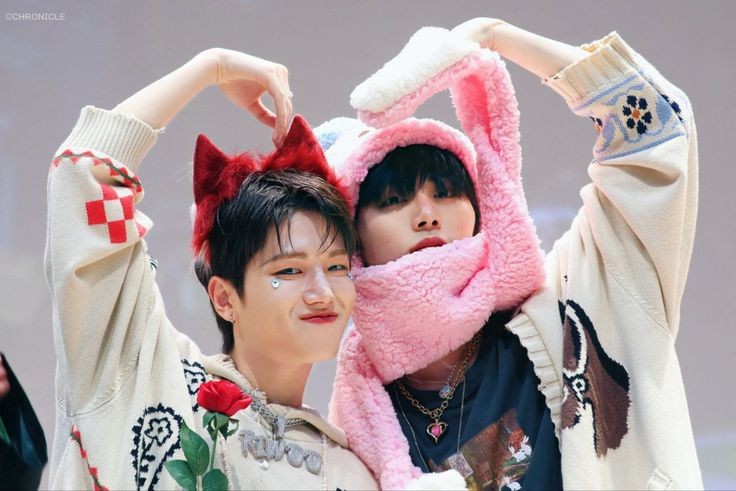 SANRIWOOZFEED's tweet image. sanriwooz lopsided heart !!