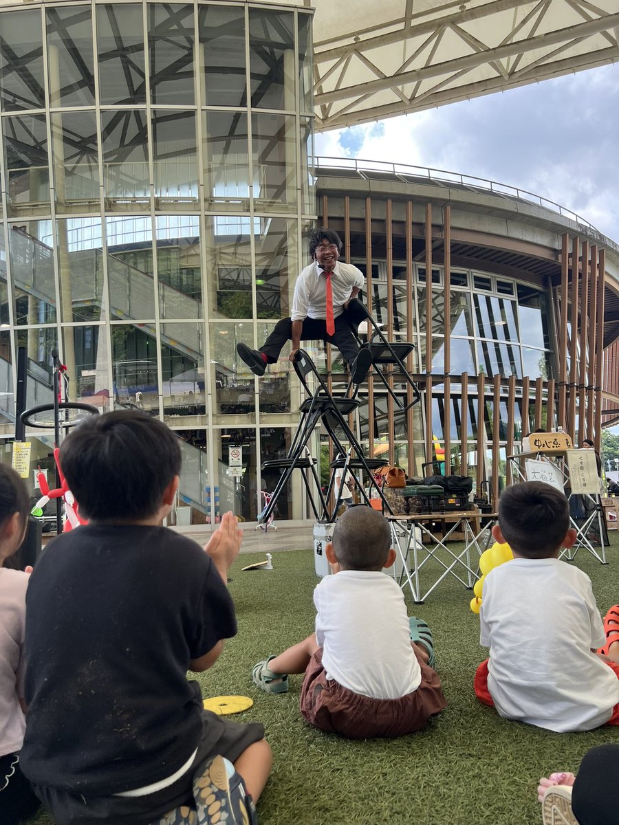鞍ヶ池公園Part2
いつぶりかも忘れるくらい久しぶりのくす田さん！

座学の中は基本苦手だけど、理科は好きだから
真剣に聞き入ってしまう👂

今回も実験楽しかったです🥳

<a href="/7PeWtKEIFzvxjrY/">くす田くす博</a>