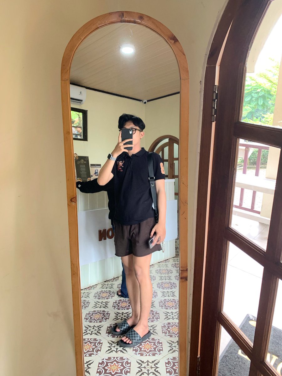 di dalem apa di luar