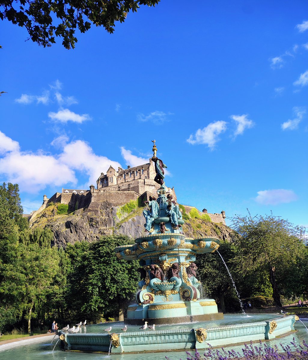 Rajani Kumar Borah (@rajanikumarbor1) on Twitter photo Thrilled to present my research at #MC17 in the stunning city of #Edinburgh!
Grateful to <a href="/RoySocChem/">Royal Society of Chemistry</a> for hosting this brilliant event, <a href="/ANRFIndia/">Anusandhan National Research Foundation</a> for travel support, and <a href="/AmitVernekar5/">Amit Vernekar</a> for his constant guidance.
Edinburgh’s natural beauty made it unforgettable!
#MatChem #RSC Thrilled to present my research at #MC17 in the stunning city of #Edinburgh!
Grateful to <a href="/RoySocChem/">Royal Society of Chemistry</a> for hosting this brilliant event, <a href="/ANRFIndia/">Anusandhan National Research Foundation</a> for travel support, and <a href="/AmitVernekar5/">Amit Vernekar</a> for his constant guidance.
Edinburgh’s natural beauty made it unforgettable!
#MatChem #RSC