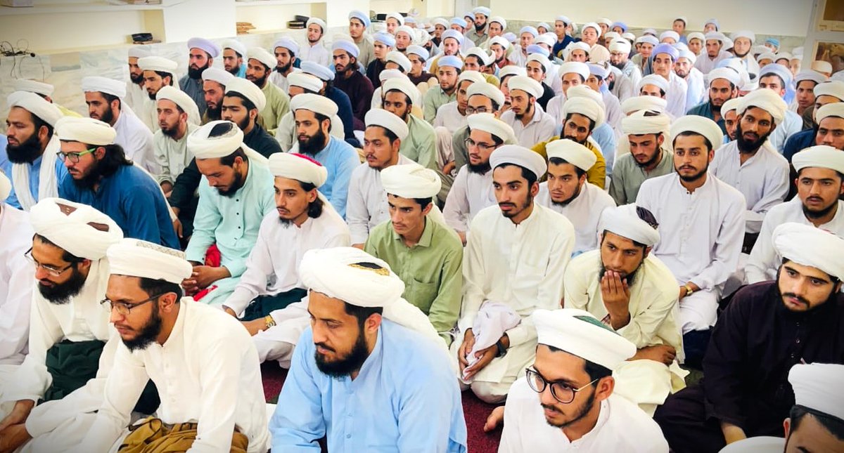 MQI_Official's tweet photo. تحریک منہاج القرآن خیبرپختونخوا کی جانب سے جامعہ کریمیہ غفوریہ نوشہرہ کو شیخ الاسلام ڈاکٹر محمد طاہرالقادری کی کتب کا تحفہ، مہتمم پیر سید حسین القادری کا شکریہ۔
#MinhajulQuran #Knowledge #BooksGift #KPK #Nowshera https://t.co/mKrrmOEhH5