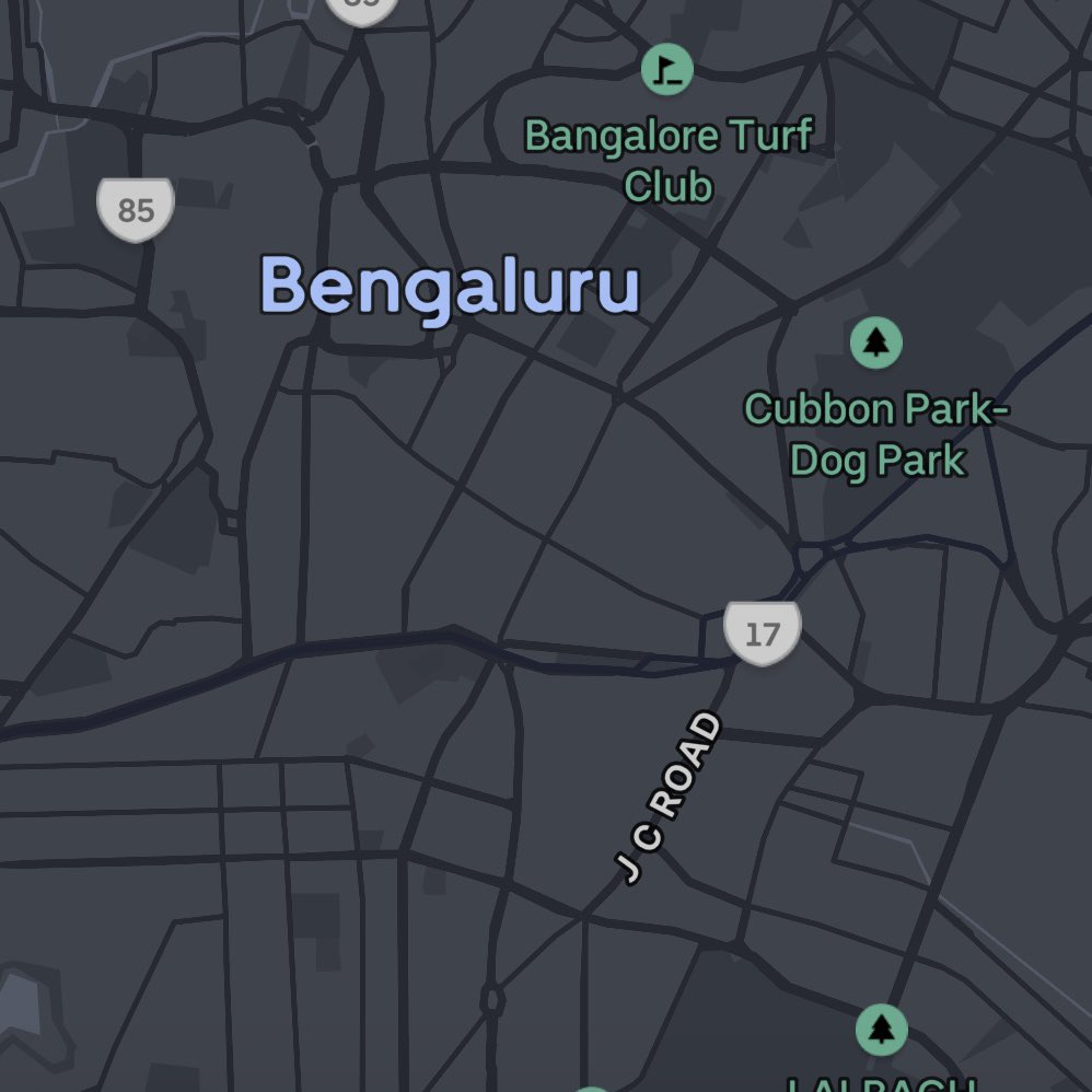samyukthaxsam's tweet photo. Looking closely at how maps are designed; noticed that at a certain zoom %, @Uber map shows you pins of parks. Most people use parks as landmarks and by surfacing these green pins, Uber dramatically boosts the signal-to-noise ratio. Pretty powerful design decision.
@DesigningUber https://t.co/81GMg2FNHT