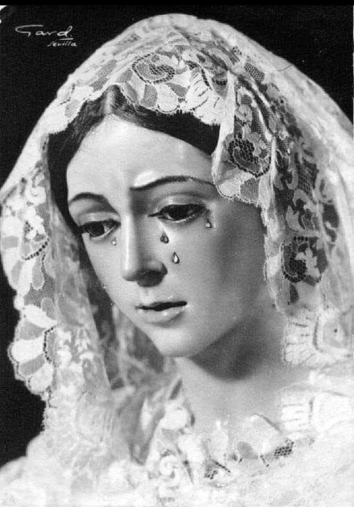 elllamadorcsr (@elllamadorcsr) on Twitter photo Falllece la camarera de la Macarena <a href="/Hdad_Macarena/">Hermandad de la Macarena</a> María Rodríguez Ruiz, esposa del hermano mayor José Antonio Fernández Cabrero. Falllece la camarera de la Macarena <a href="/Hdad_Macarena/">Hermandad de la Macarena</a> María Rodríguez Ruiz, esposa del hermano mayor José Antonio Fernández Cabrero.